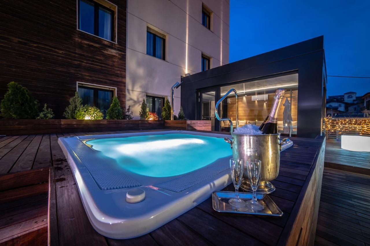 Hb Aosta Hotel & Balcony Spa Eksteriør billede