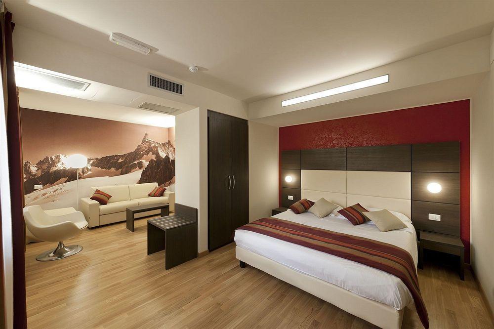 Hb Aosta Hotel & Balcony Spa Eksteriør billede