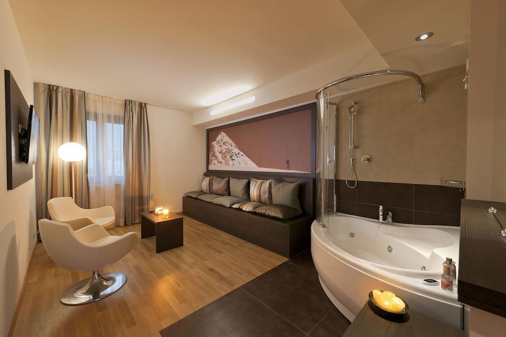 Hb Aosta Hotel & Balcony Spa Værelse billede