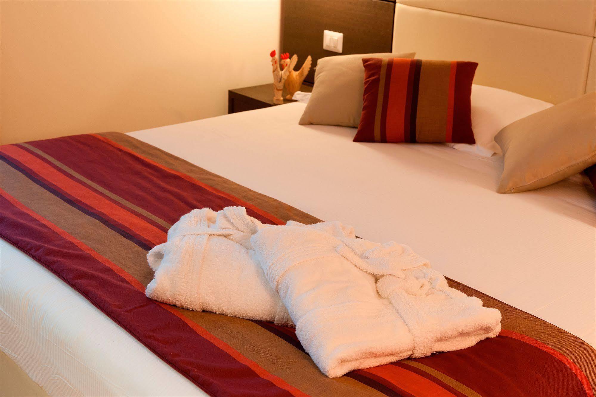 Hb Aosta Hotel & Balcony Spa Eksteriør billede